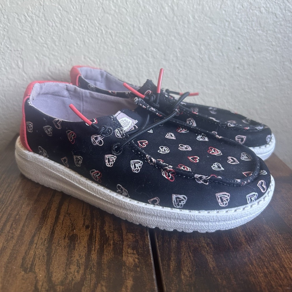 HEYDUDE Wendy Double Hearts Black Multi Slip On Loafer Girls Size 11 Casual
